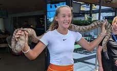 Mirra Andreeva, la niña de 16 años que está poniendo patas arriba el tenis: «Hace dos días empecé el colegio»
